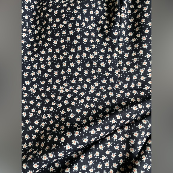 NWT French Connection Aura Ditsy Whisper Ruffle Dress 6 - Picture 2 of 6